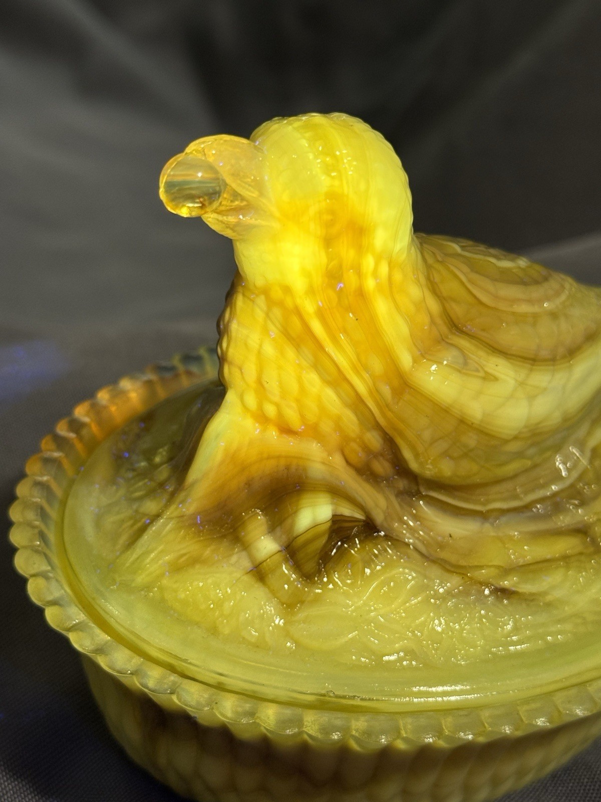 Vintage Yellow Slag Glass Nesting Robin Nest Bird & Berry Covered Dish