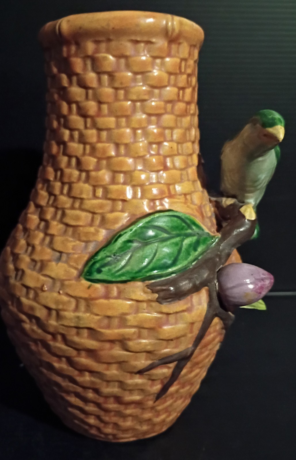 MAJOLICA POTTERY VASE BASKET WEAVE COLORFUL BIRD ON BRANCH 7″ TALL 2.75″ TOP DIA