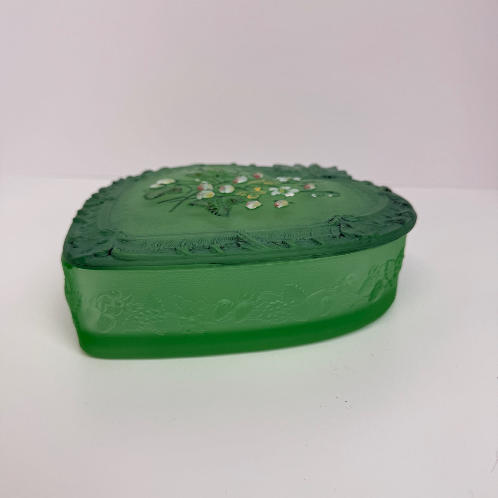 Vintage Fenton Favorites 2003 Handpainted Heart Shaped Trinket Box Stamped Green