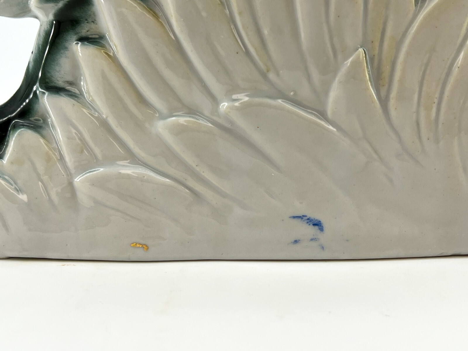 Vtg DOLPHINs School Porcelain Figurine Statue Lusterware Glaze Hibiscus Flower