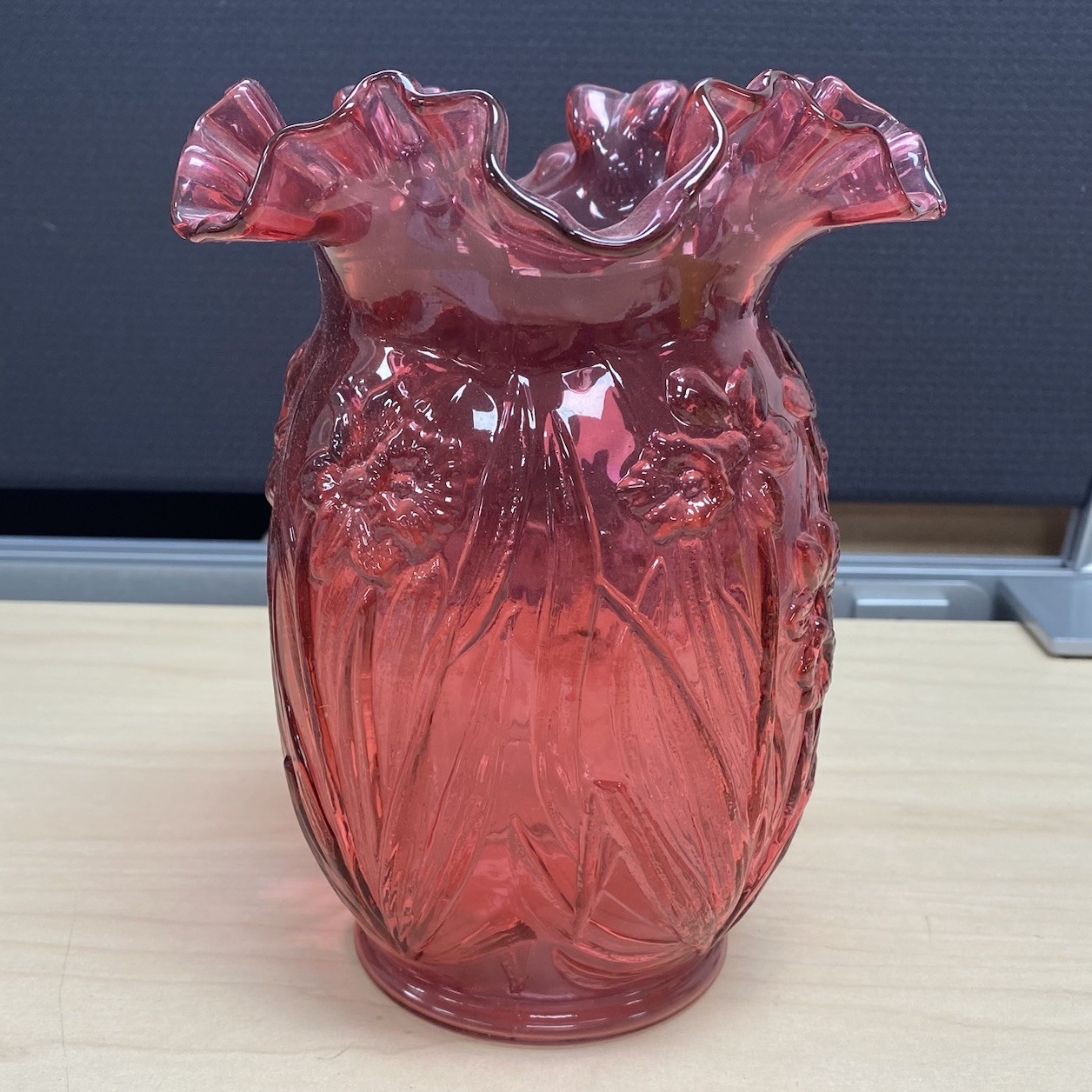 Vintage Fenton 8″ Country Cranberry Glass Ruffled Edge Daffodil Vase
