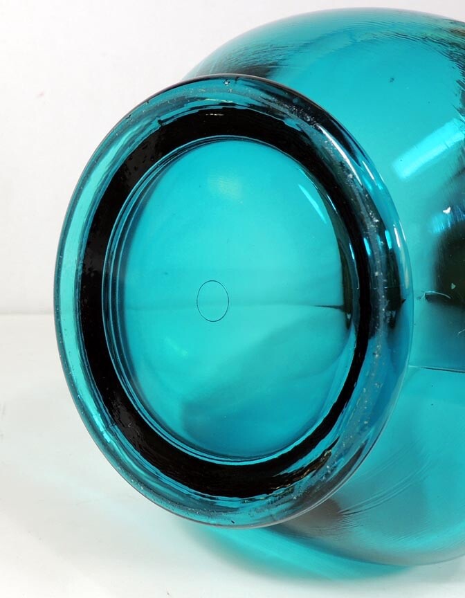 Vintage LE Smith 30″ Peacock Blue Swung Fat Bottom Smoothie Vase