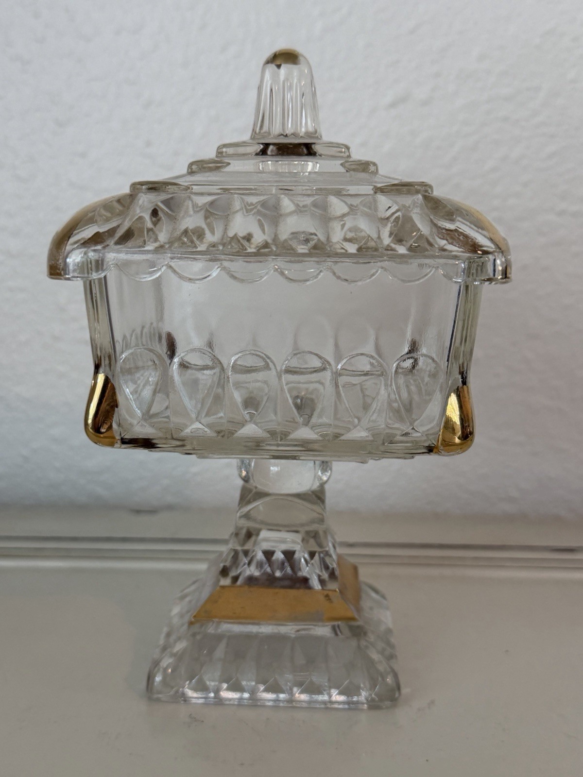 Vintage Jeanette Glass Wedding Cake Box Clear Gold Decoration Candy Dish Small 1