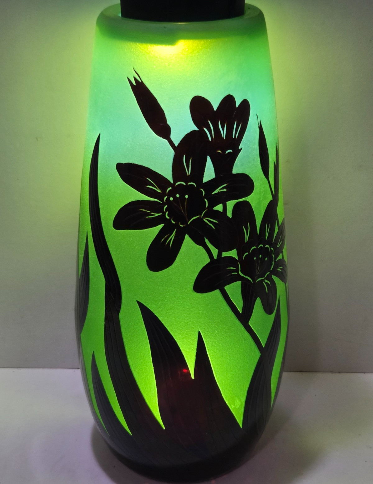 Ryszard Ramski Green Cameo Art Glass Vase #25 Of 65 Signed /Dated October 92READ
