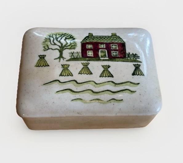 VINTAGE METLOX POPPYTRAIL CERAMIC TRINKET KEEPSAKE DECORATIVE BOX California