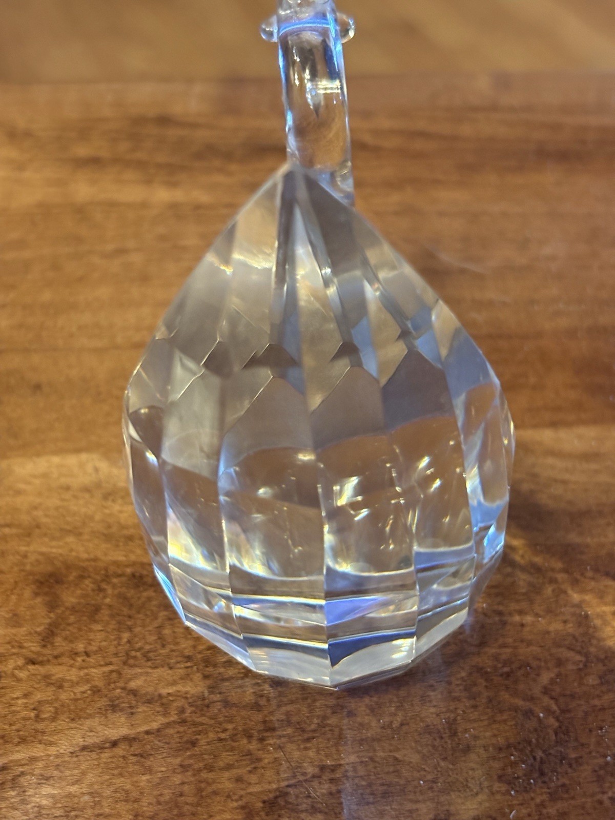BEAUTIFUL FACETED CRYSTAL GLASS SWAN FIGURINE, CRYSTALS FEATHERS 4” TALL