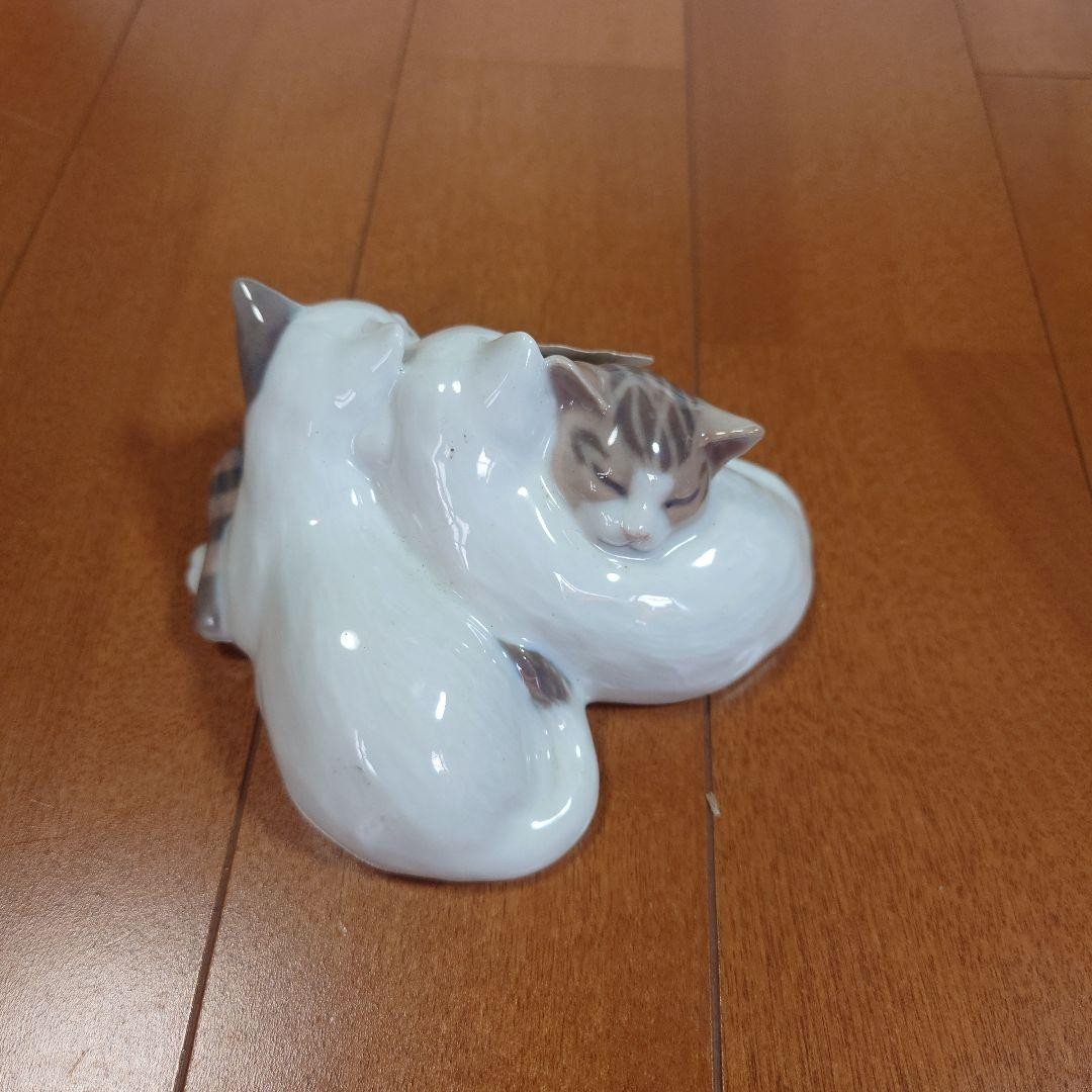 Royal Copenhagen Sleeping Kittens Three Cat Elegant Graceful Formal Luxury Japan