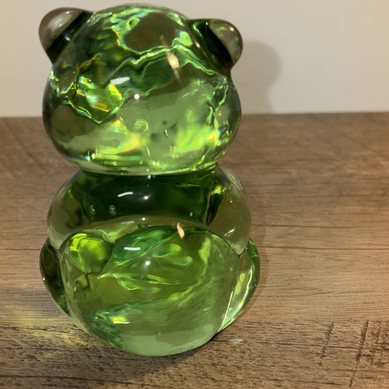 Fenton Art Glass Green Sitting Bear 2.75 Inches
