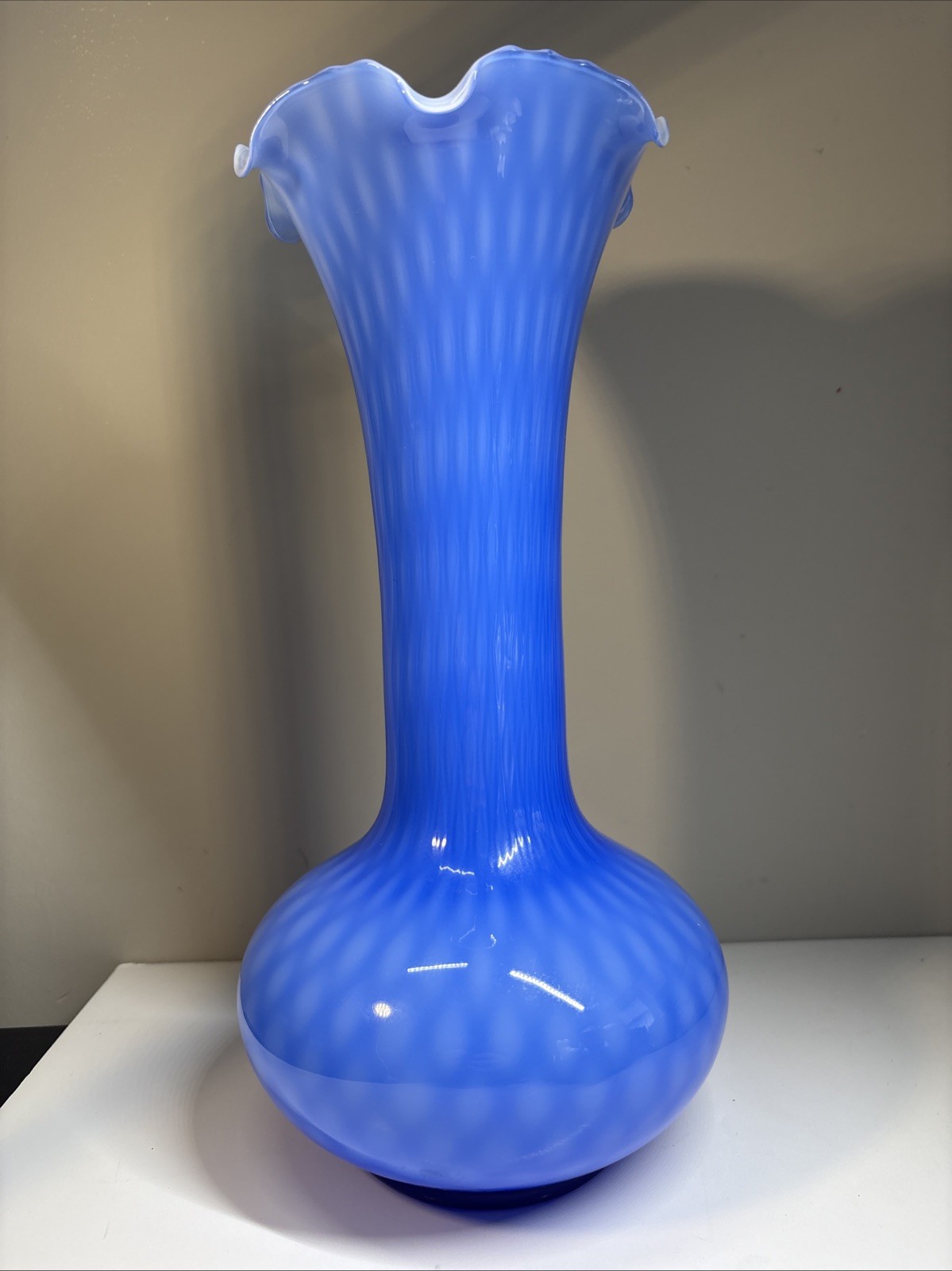 Murano 14 Inch Diamond Optic Encased Vase Blue White EUC
