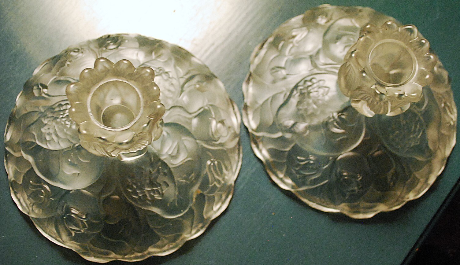 Vtg Set 2 FENTON Clear ‘WATER LILY CRYSTAL VELVET’ Single Light Candle Holders