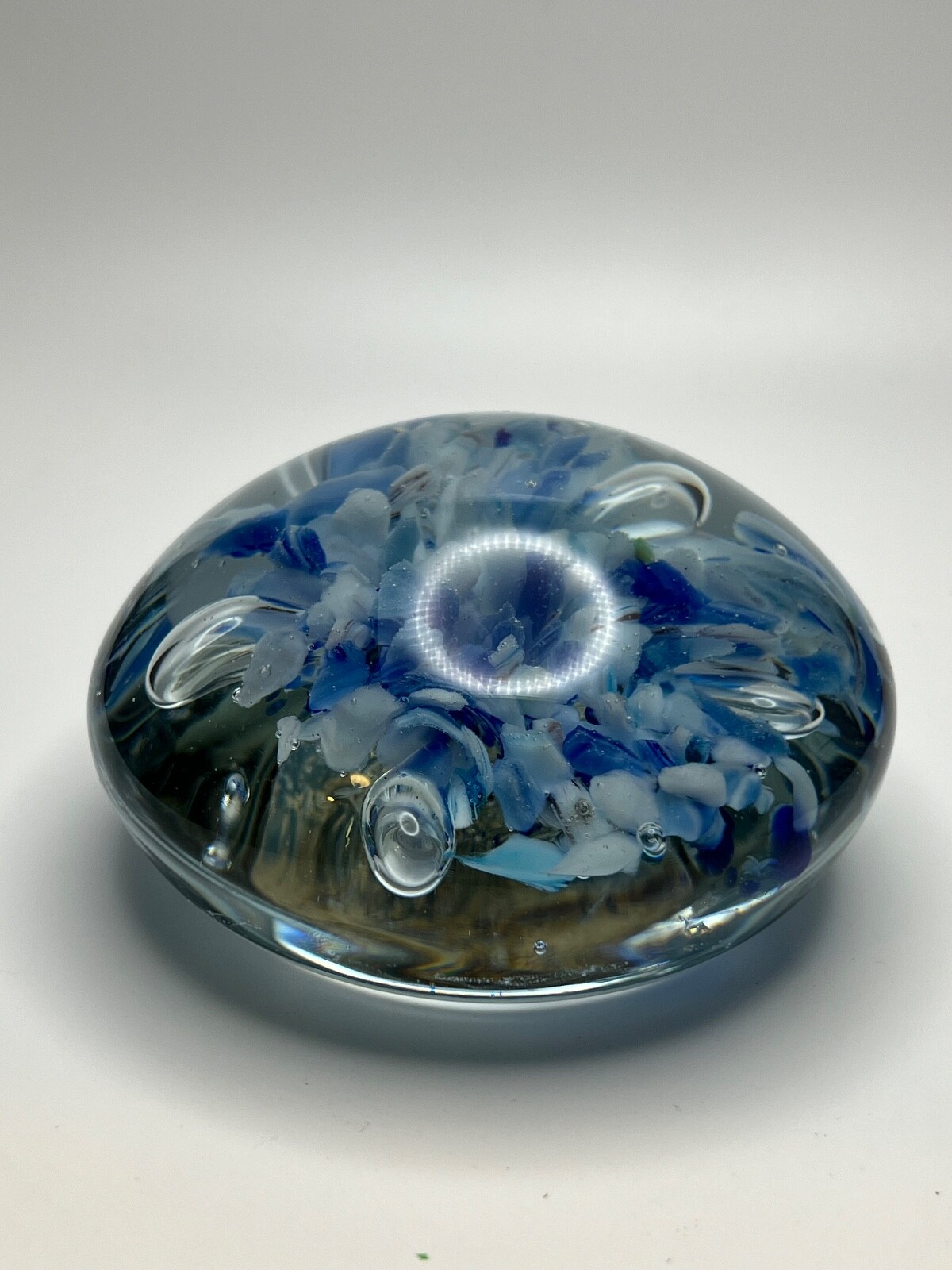 Kent Helms Blue & White Flowers w/Control Bubbles Paperweight 4” W x 2″ T