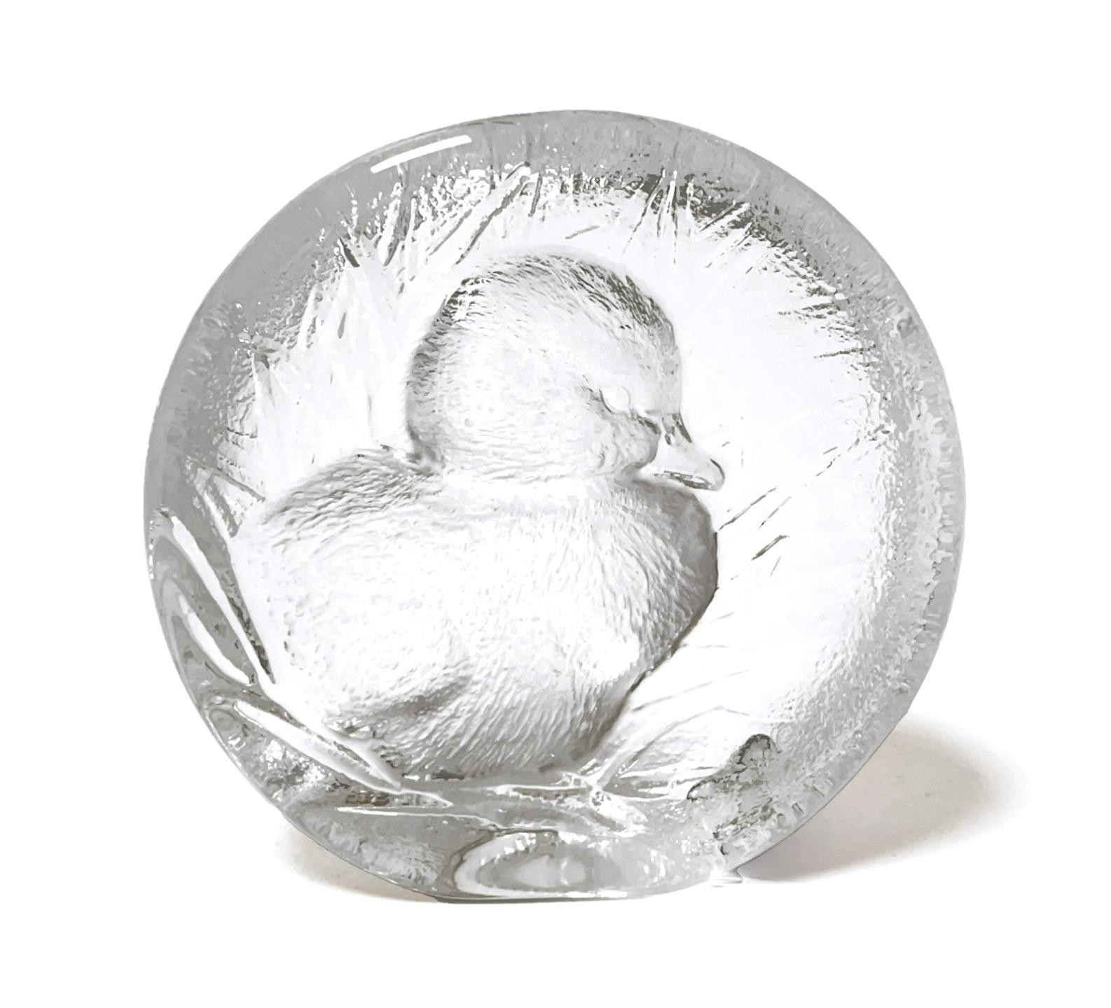 MATS JONASSON SWEDEN LEAD CRYSTAL DUCKLING BABY DUCK SCULPTURE SWEDISH ART GLASS