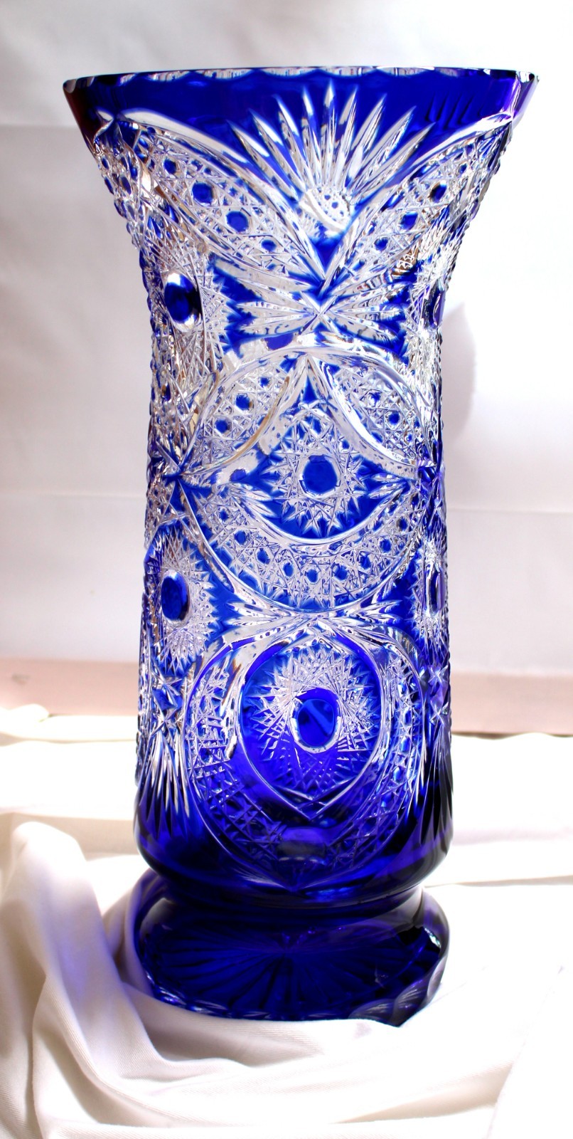 Vintage Gus Khrustalny Cobalt Blue Cut to Clear 24% Lead Crystal 16.5″ Vase #66