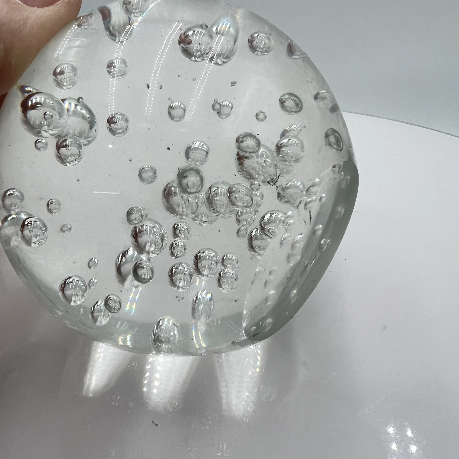 Vtg Clear Controlled Bubbles Art Glass Round Paperweight Orb Globe Sphere