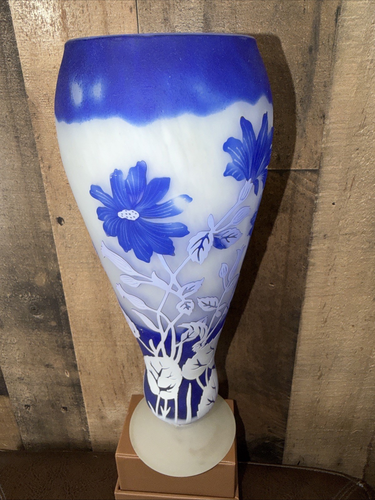 Shannon Crystal Ireland Cameo Art Glass Vase Hand-Cut Mouth-Blown Blue & White