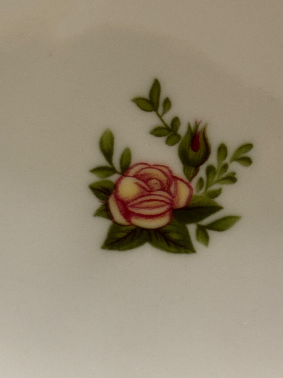 Royal Albert Old Country Roses TRINKET or POWDER BOX Hinged Lid Decorative