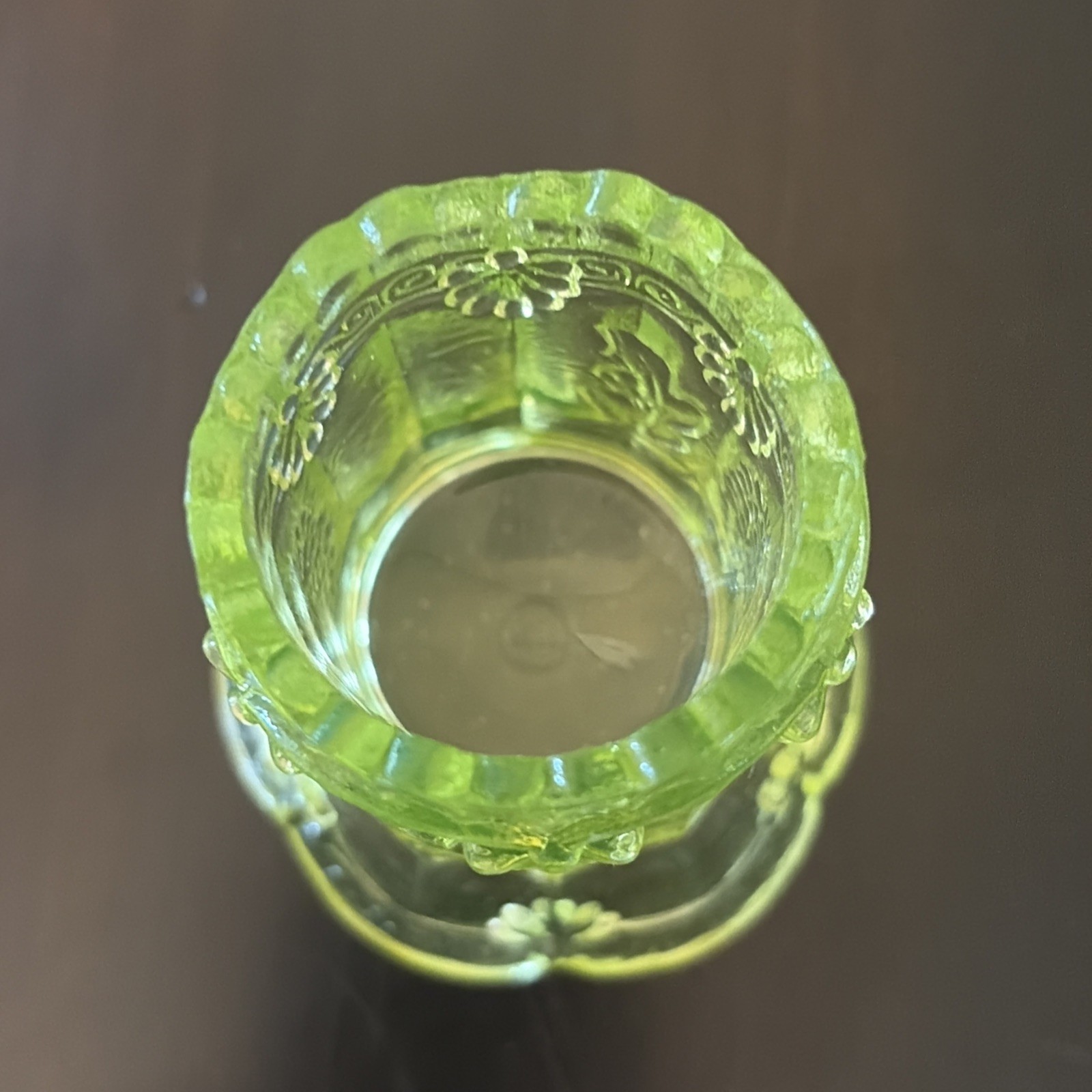 Summit VGCI Chrysanthemum Sprig Toothpick Holder 2.5″ Vaseline Uranium UV Glow