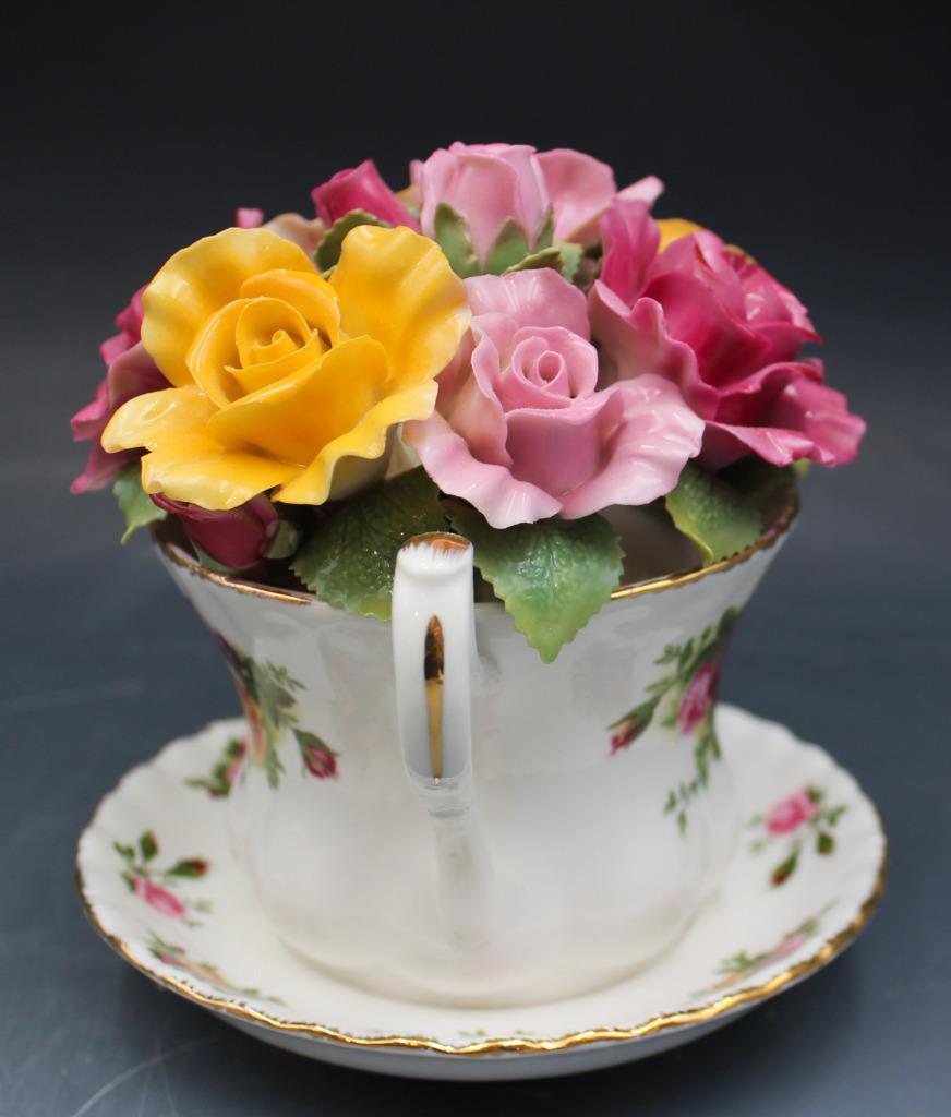 Vintage Royal Albert Old Country Roses Porcelain Musical Tea Cup Music Box