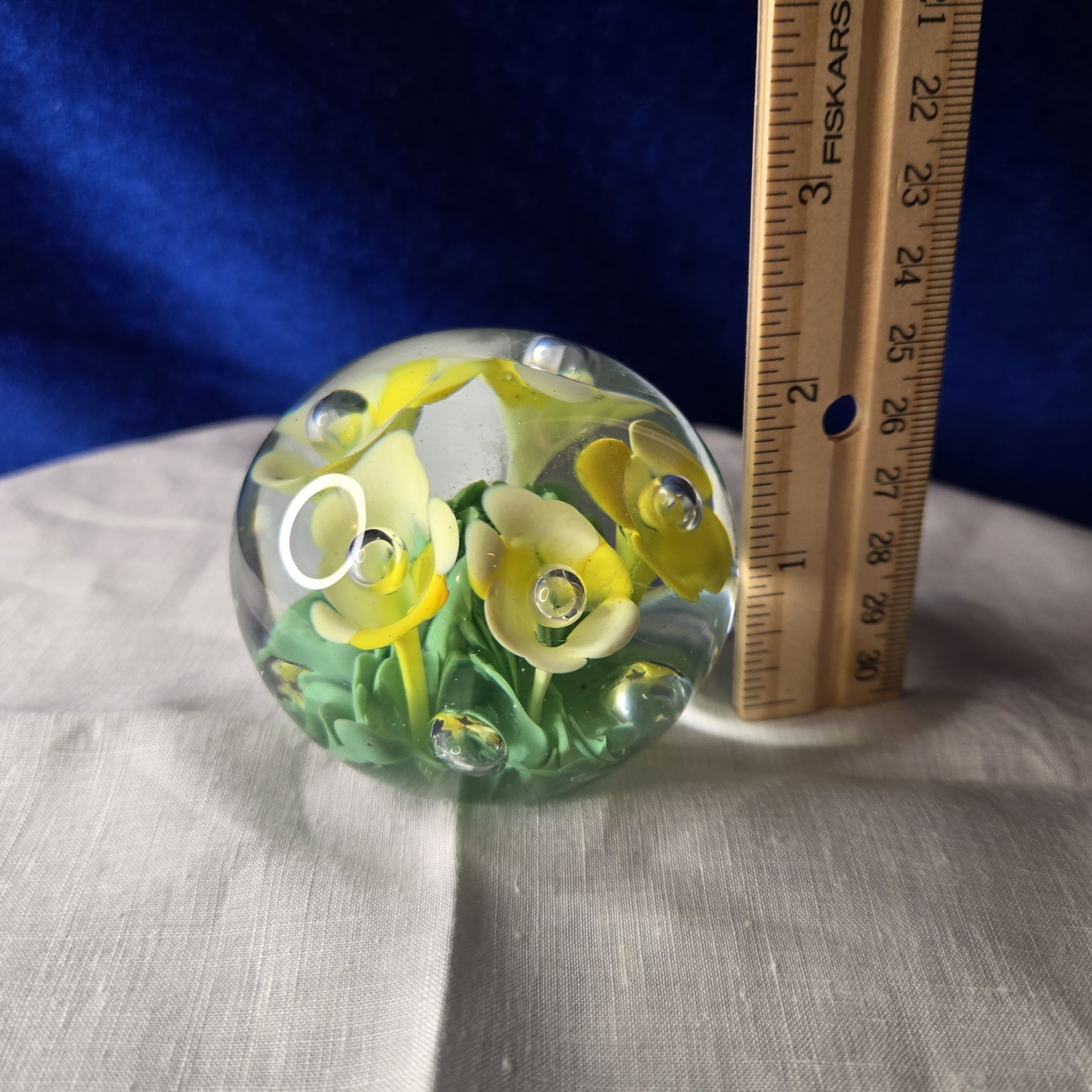 St Clair Maude & Bob Paperweight VTG 1983 Yellow Trumpet Floral Marked GLOWS