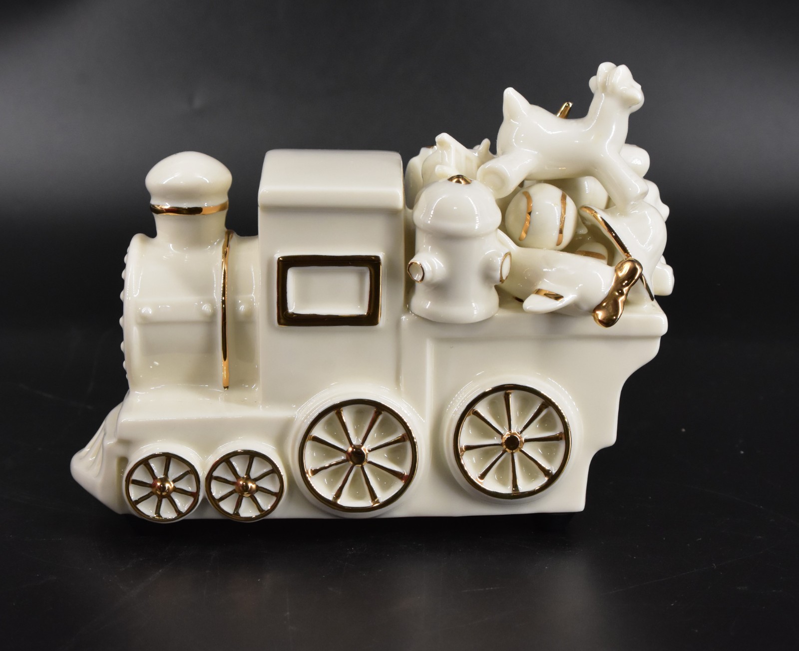 Mikasa Porcelain Train Engine Locomotive Musical Holiday Elegance FK00 1-418