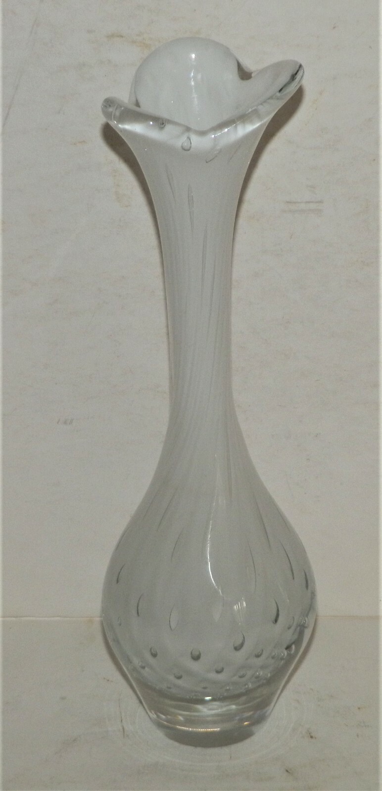 Handblown Bud Vase White/Clear Art Glass Controlled Bubbles Italy 10″