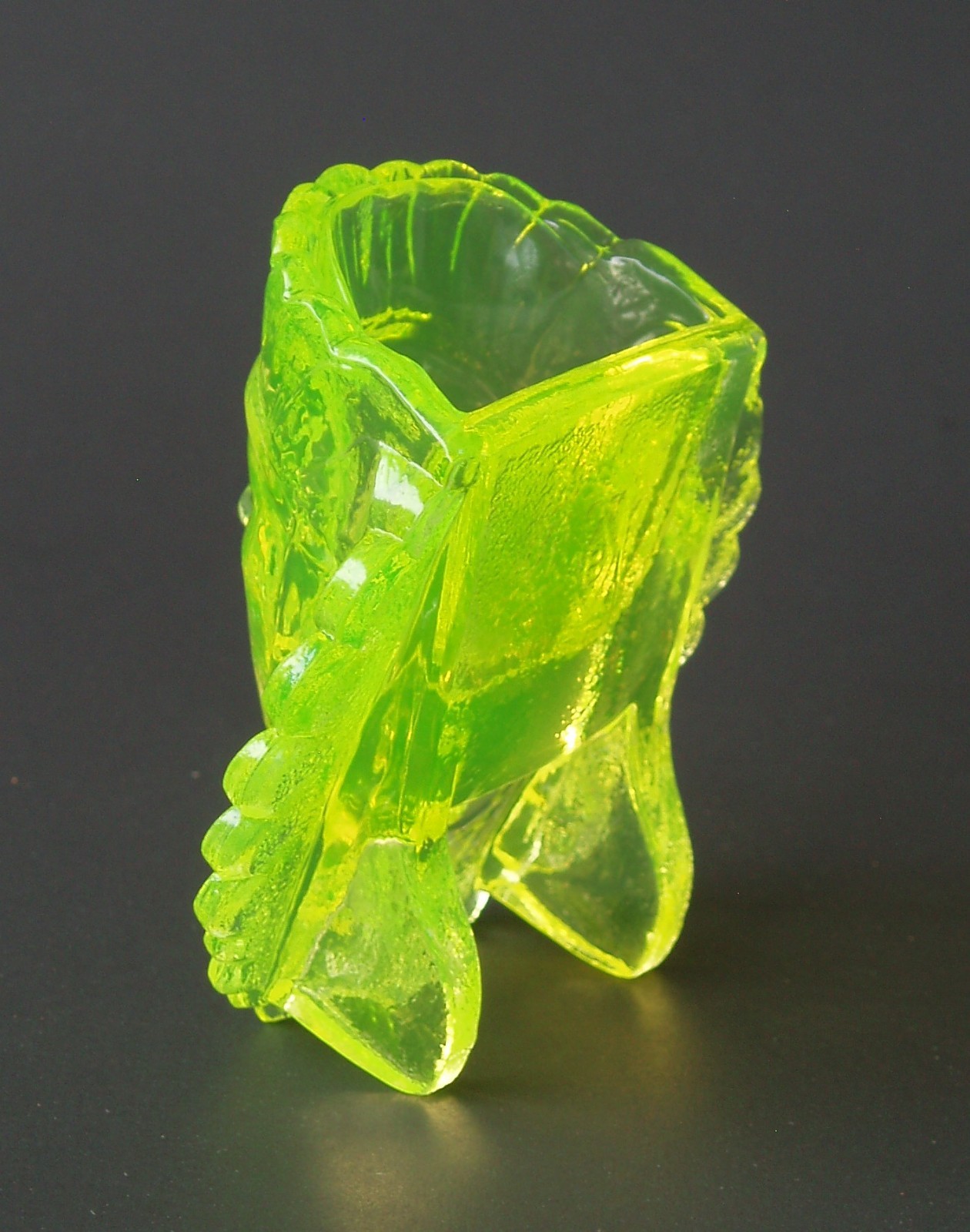 Boyd Uranium Glass Indian Chief Head Toothpick Holder Canary Yellow Transparent