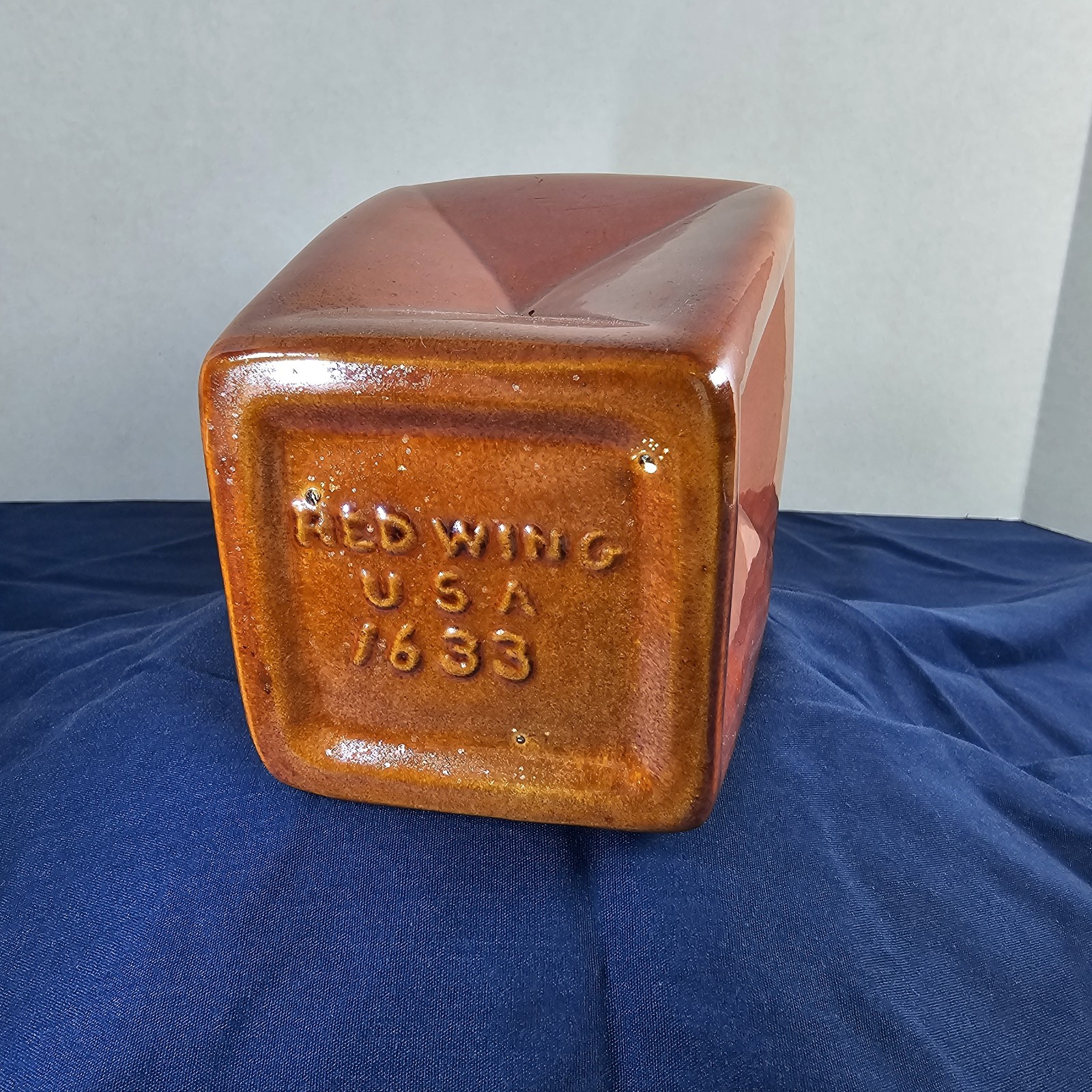 Red Wing Pottery Vintage 1633 Brown Speckled Belle Kogan Vase, Classic