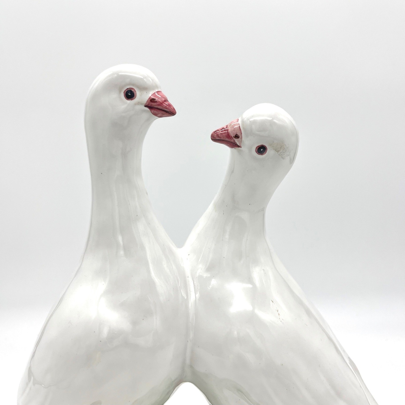 Vintage Italian White Ceramic Doves Pigeon Pair Figurine Glazed Bird Statue x383