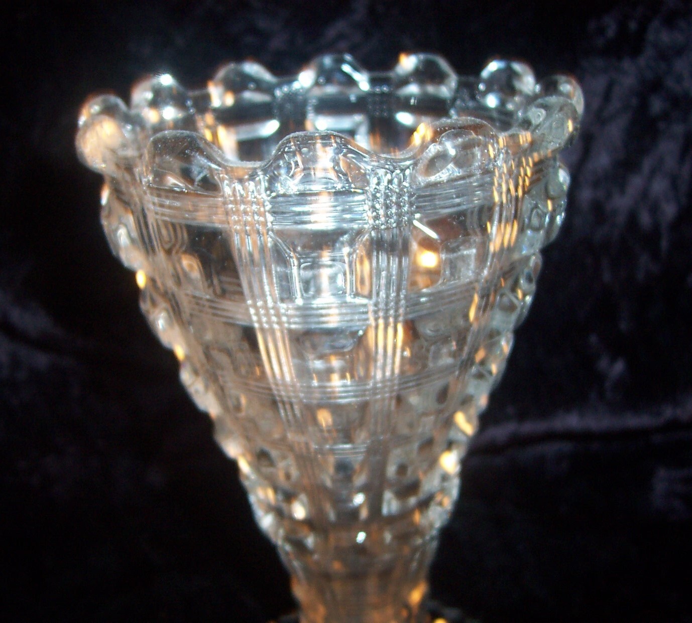 Vtg EAPG Westmoreland GLASS Footed VASE Berlin Reeded Waffle EX!