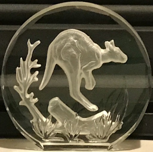 LAST ONE Danbury Mint Wildlife Crystal Paperweight KANGAROO FREE SHIP