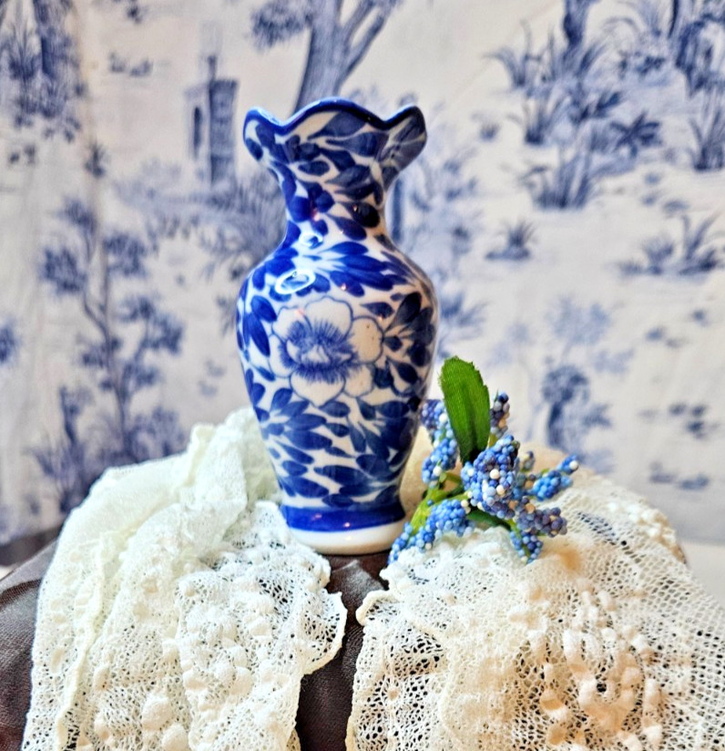 Hand Painted Blue White Ceramic Cobalt Scalloped Edge Floral Vase – Thailand