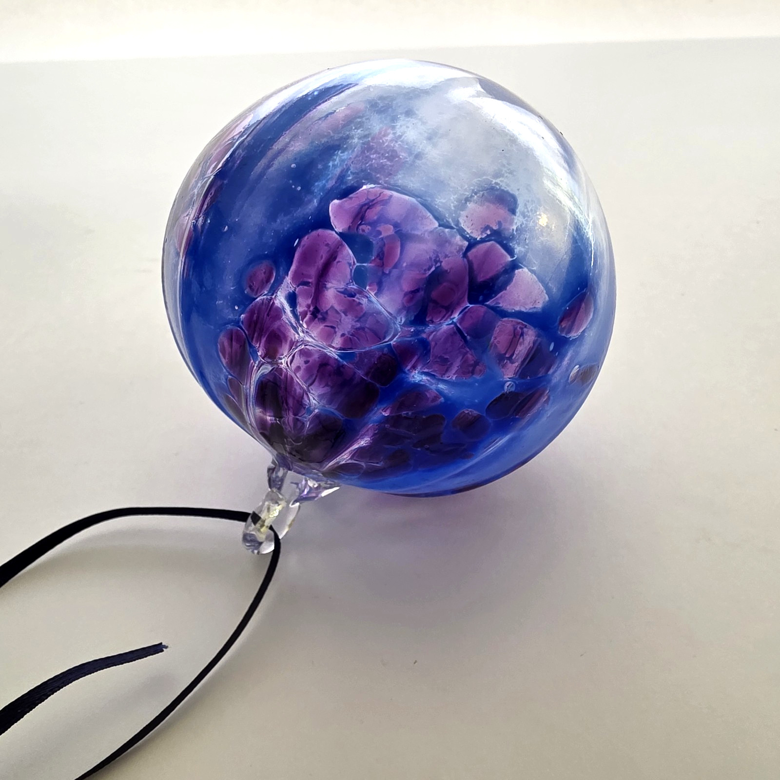 Hand Blown Art Glass Green Gold Sun Catcher Witch Ball 3″ – Christmas Ornament