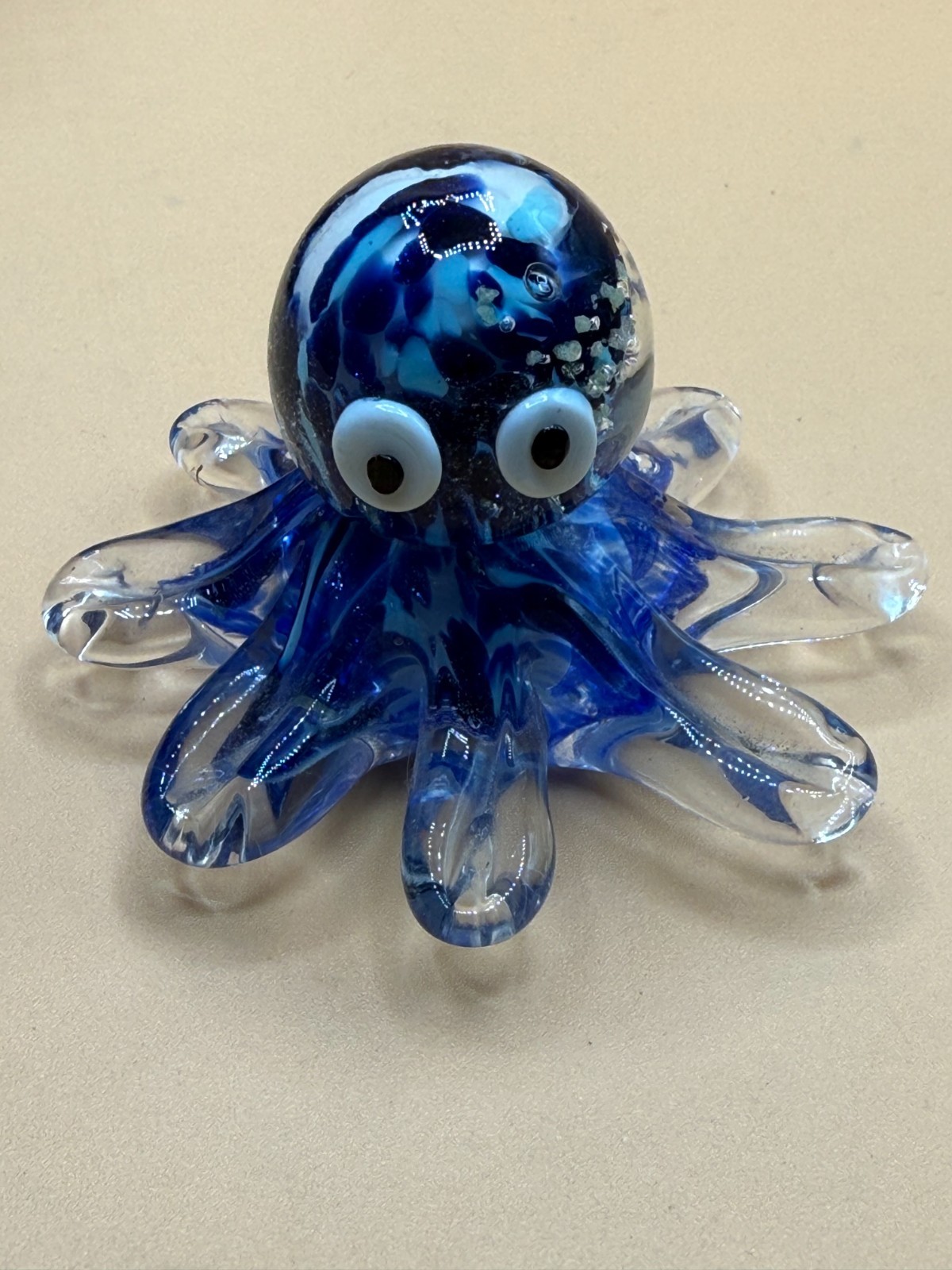 Dynasty Gallery Blue Glass Octopus Figurine Glow Art Paperweight Nautical Beach