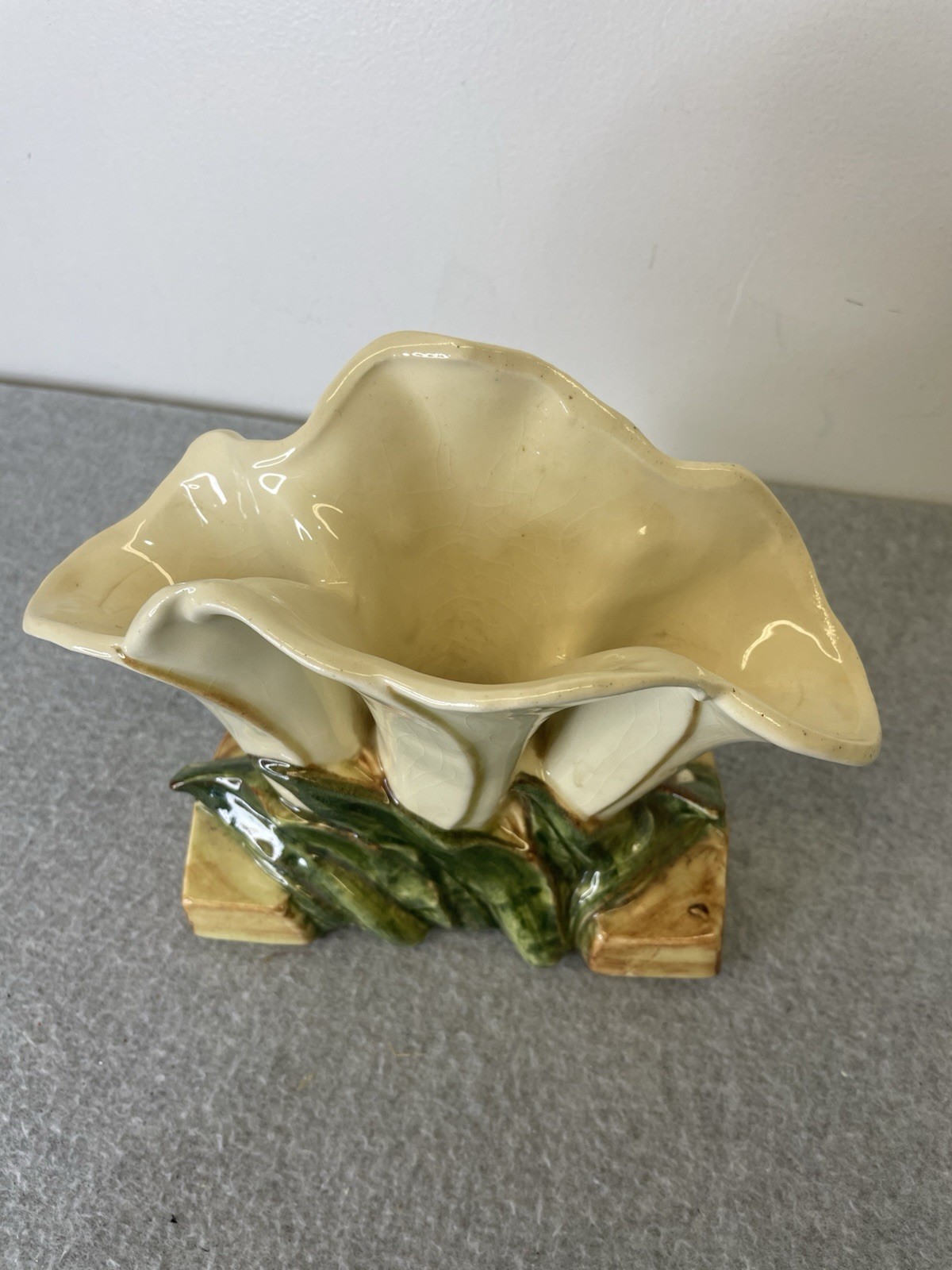 Vintage McCoy Pottery Triple Calla Lily Vase or Planter 1940’s 7″ Tall