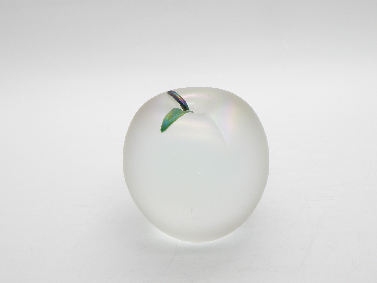 Vtg Zellique Studios Iridescent Frosted Glass Apple 1999 Artist Signed Morel