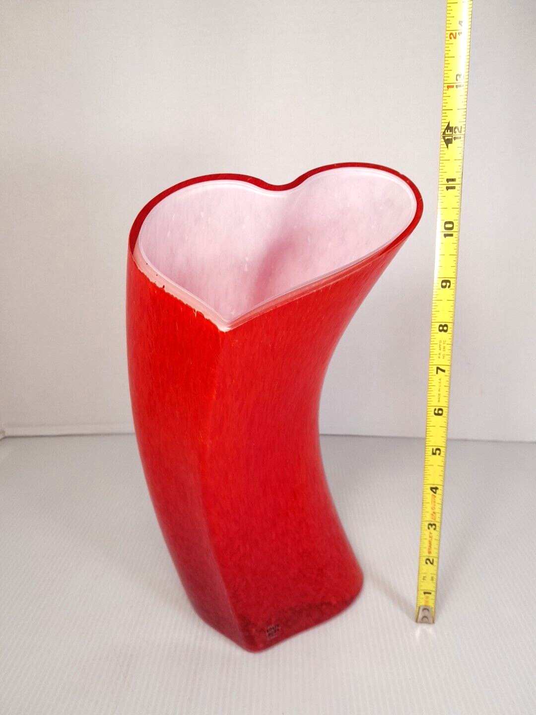 Vtg Rare Kosta Boda Red Valentino Heart Shaped Glass Vase 11.4″ Signed Rytkönen