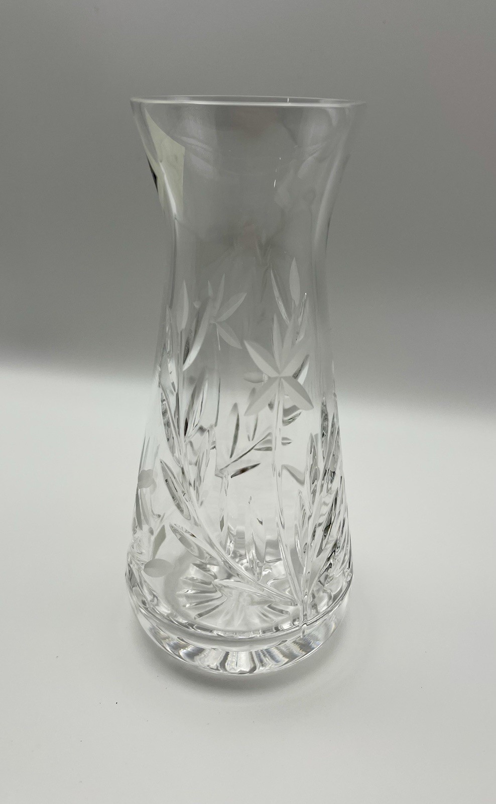 Vintage Edinburgh International Crystal Bud Vase Floral Etched Daisy