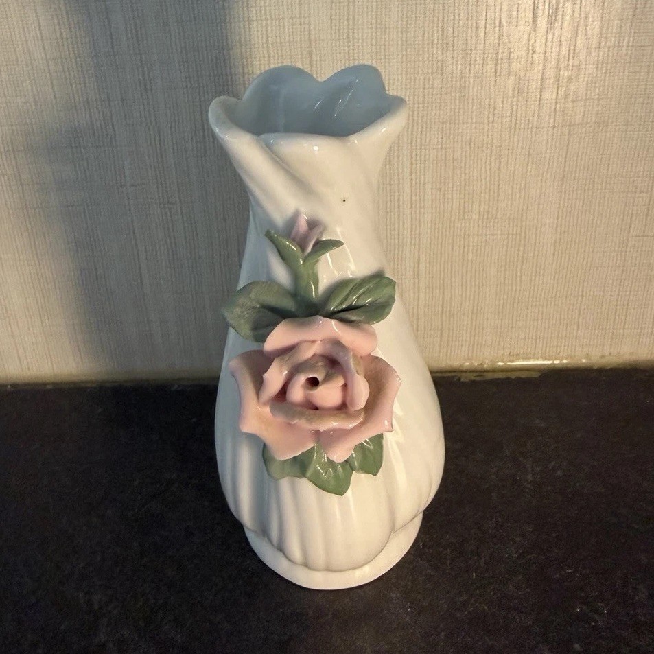 Small White Ceramic Bud Vase Pink Rose Floral Glossy Finish 4 in Made in China