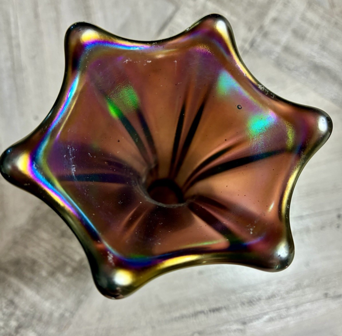 Small Imperial Glass Electric Amethyst Morning Glory Carnival Glass Vase – 6.9”