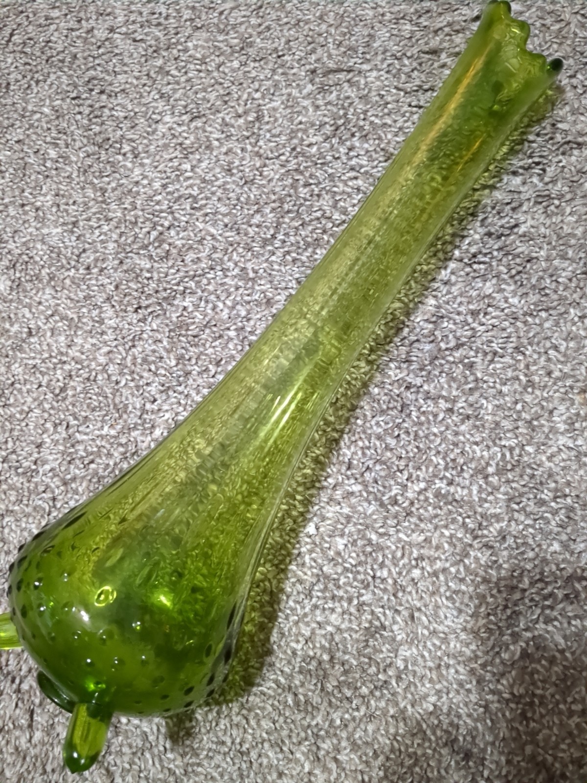 Vintage LE Smith Swung Vase Avocado Green With Toe & Hobnail Base MCM 14″