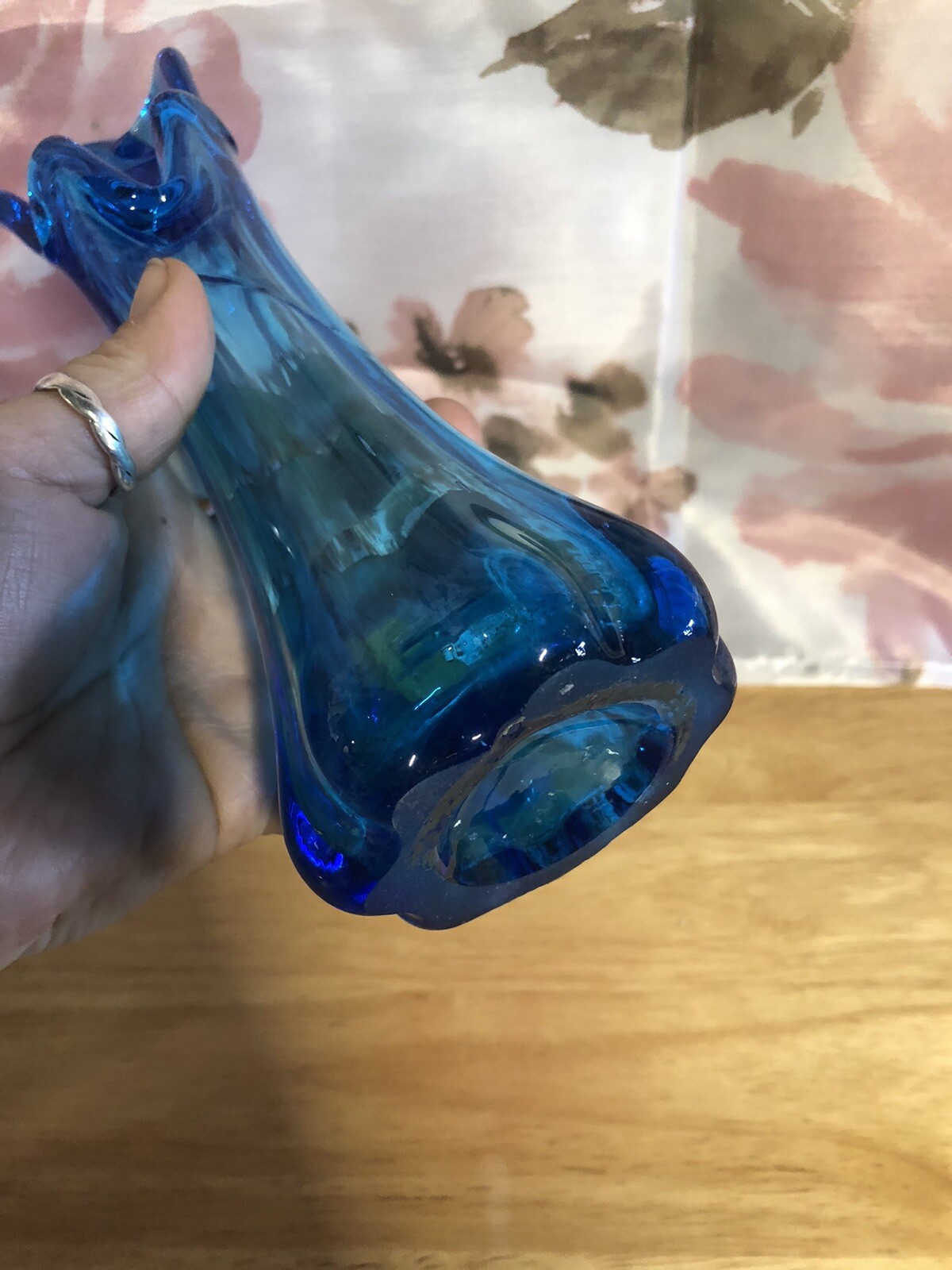 LE Smith 10” Small Swung Five Finger Vase Ribbed Blue Hand Blown Art Glass