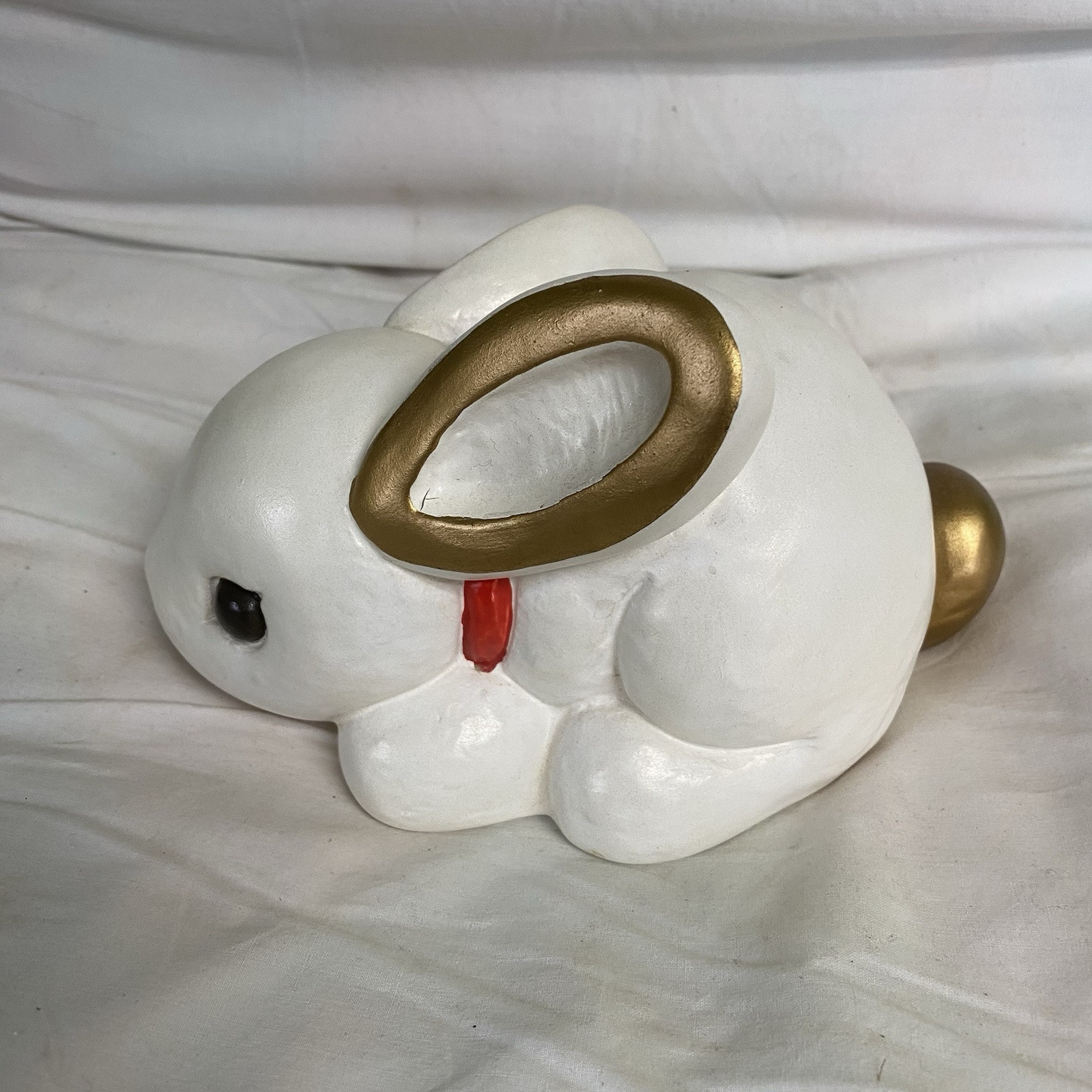Thun Ceramic Rabbit 4 1/4” H- 7” L,5” W Includes Box Pre-Owned