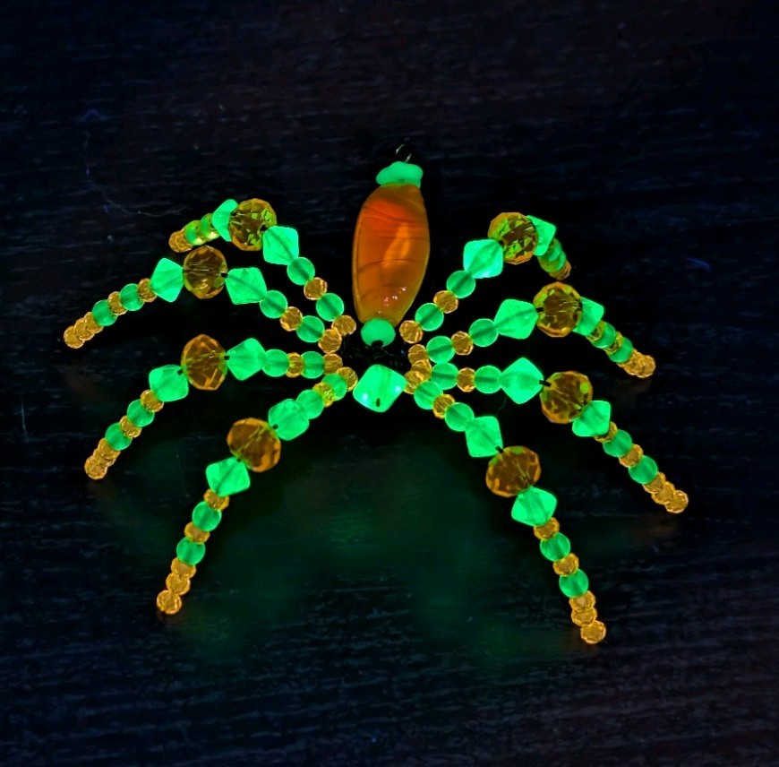 The Original Uranium + Cadmium Glass Spider Stands On Its Own +Repositionable