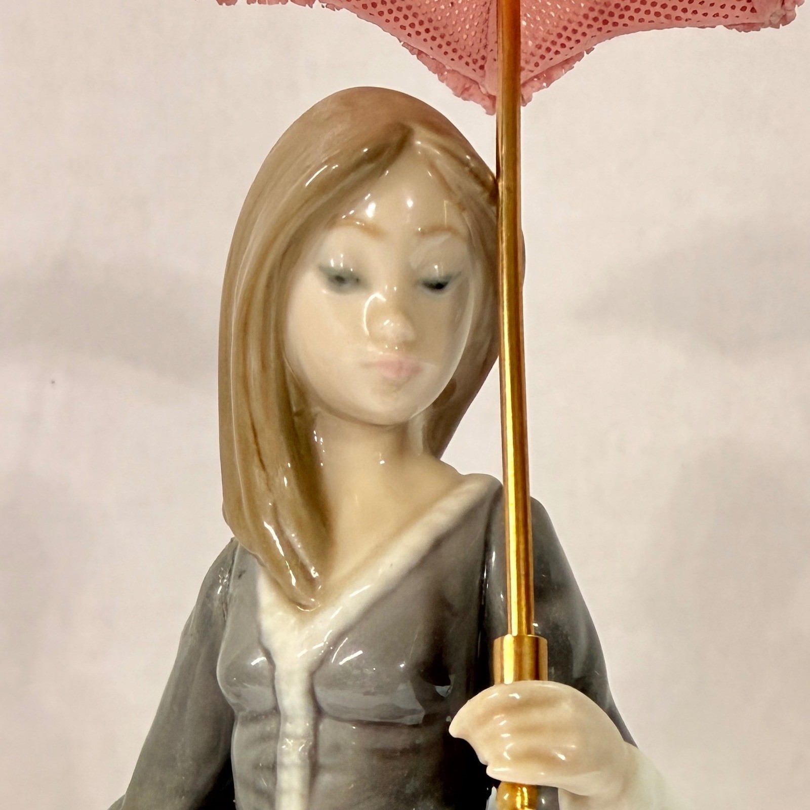 Lladro Spain Porcelain Figurine Lady with Pink Parasol Umbrella 1983 Retired *