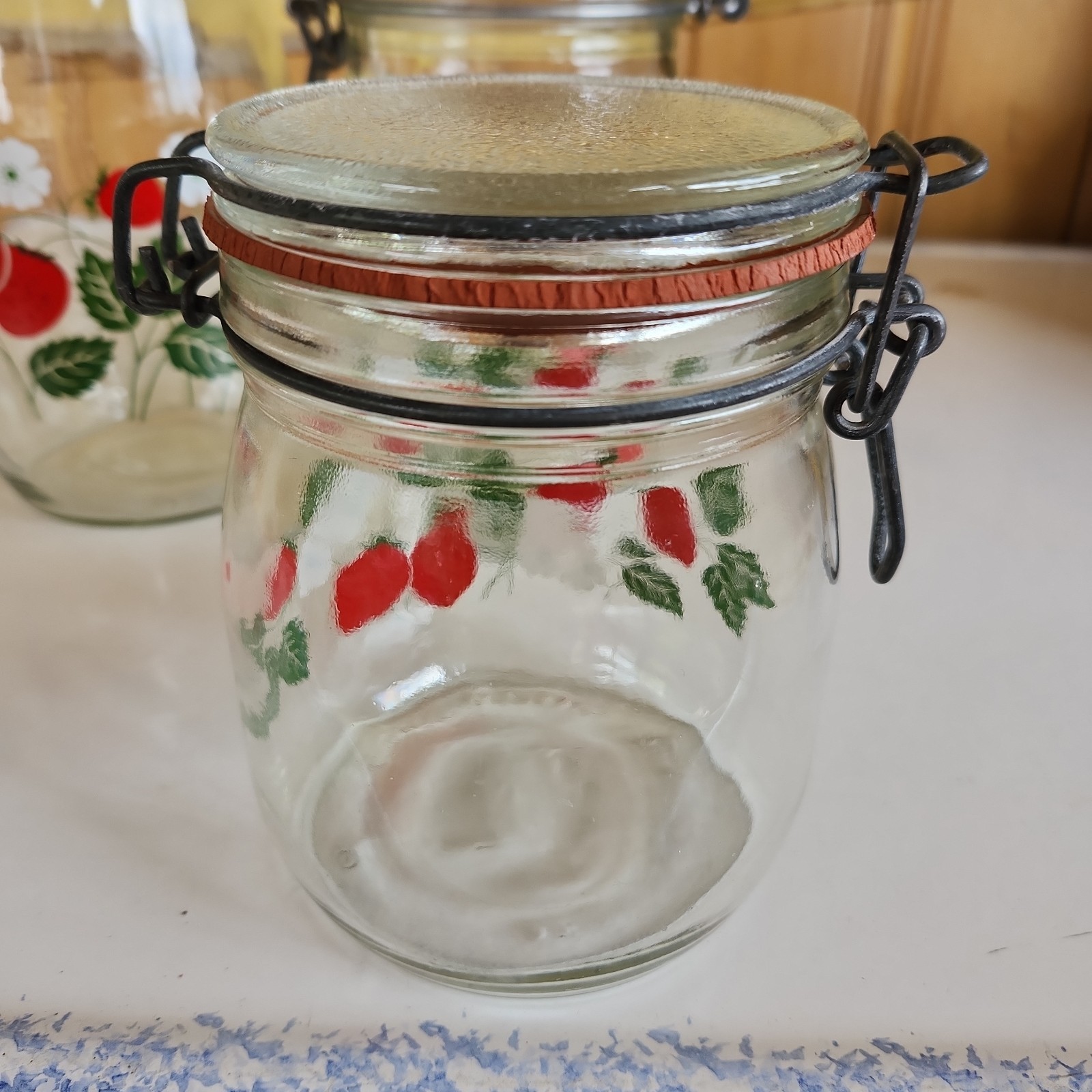 4 Carlton Strawberry Blossom Glass Canister Jars Set Wire Clamp Lid