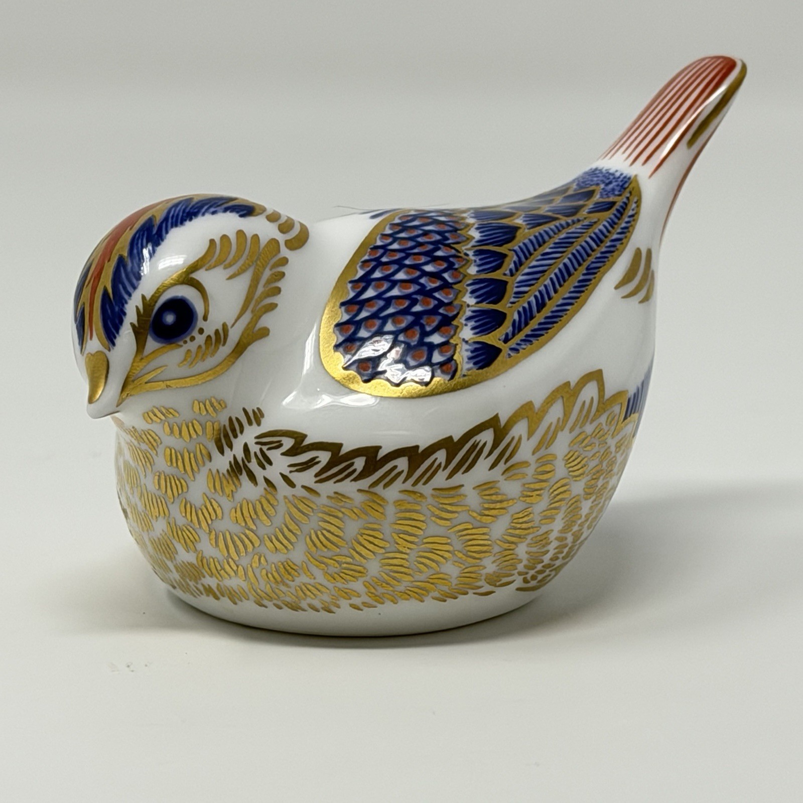 Royal Crown Derby Imari Goldcrest Bird Paperweight No Box Fine Bone China