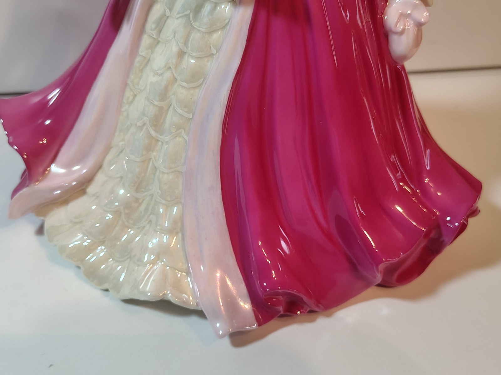 Coalport Bone China Lauren Figurine of Year 2007 #55 of 3000 Made LOTS OF PICS!