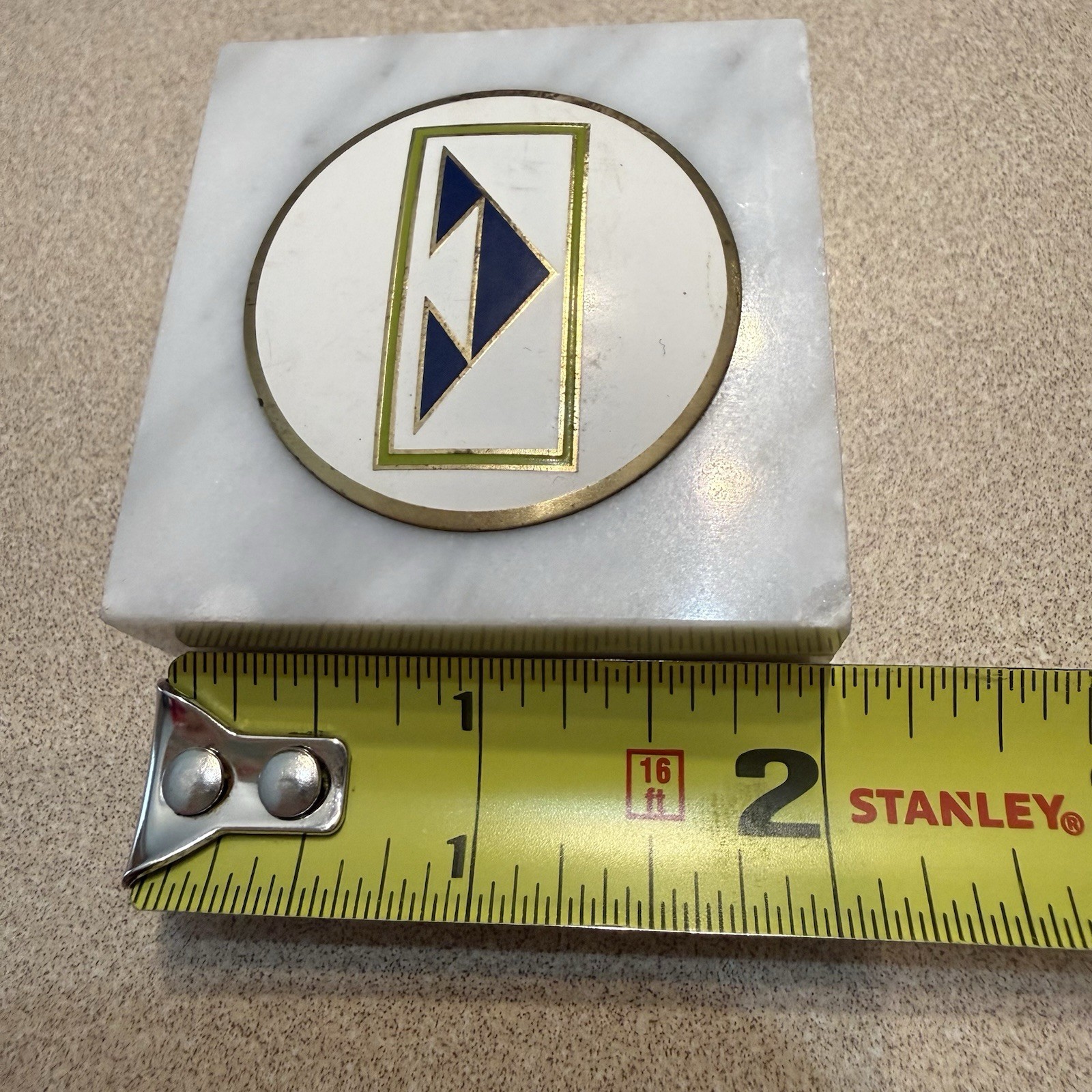 Paperweights Inc. New York Marble Paperweight With Symbol
