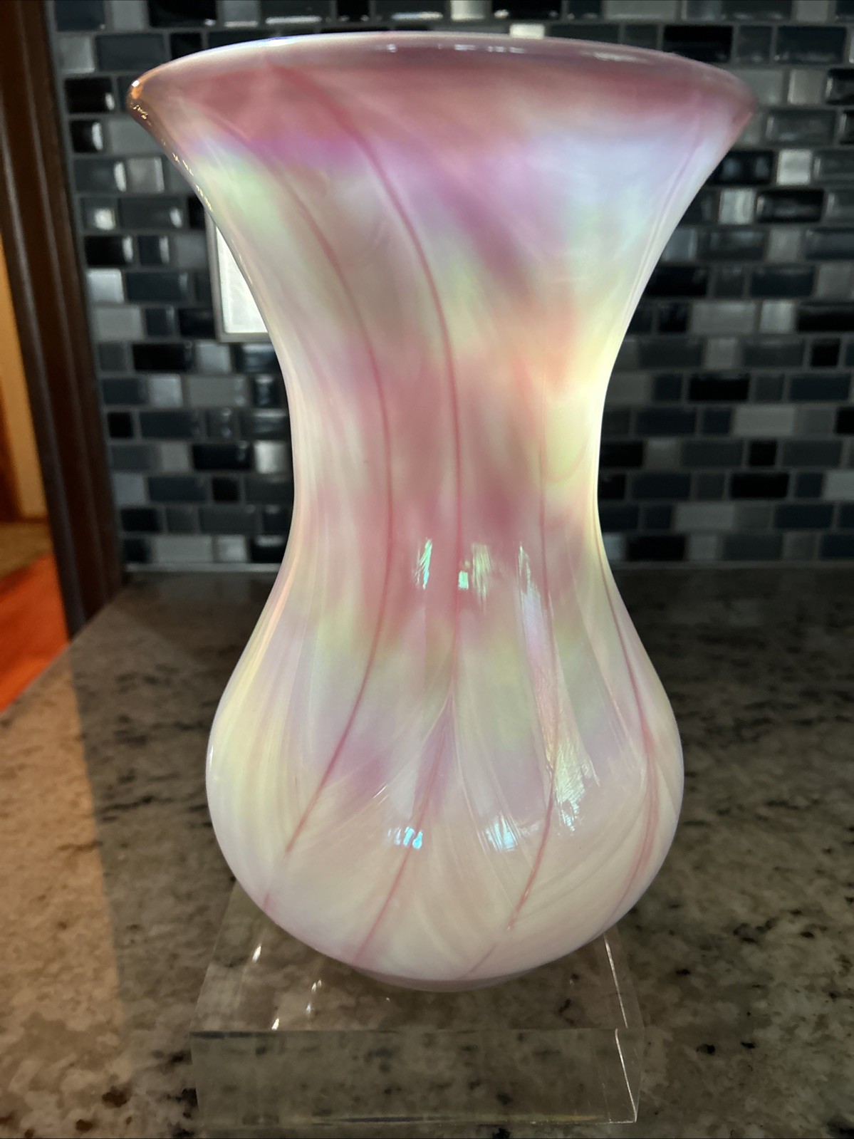 Gibson Glass 1990 Pink Iridescent Art Glass Vase 9.25” Tall / Marked Nice Shape