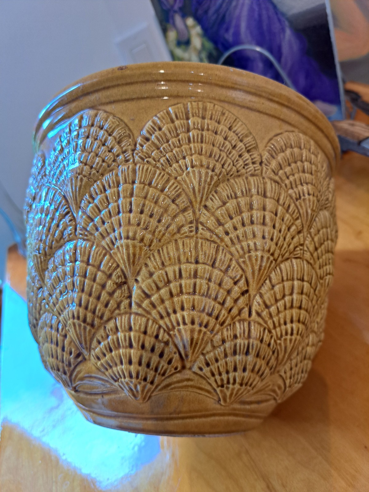 Vintage Haeger Pottery Planter #5077 Brown/Tan With a Sea Shell Like Print